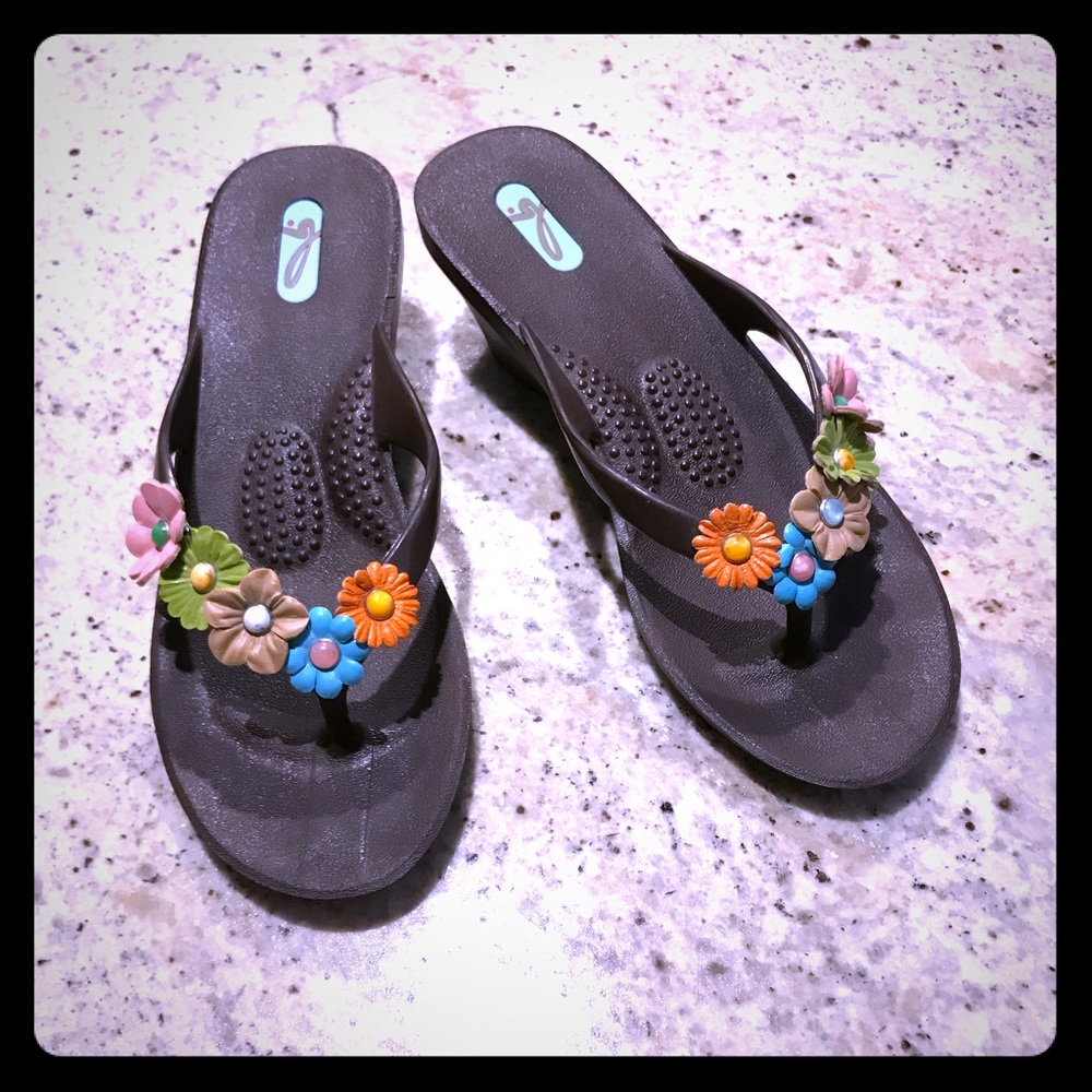 OKA b. Flip flop Sandals